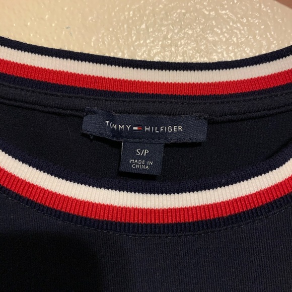Tommy Hilfiger Signature Collar T-shirt  with Logo - Picture 6 of 6